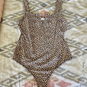 Vestique large women’s body suit, cheetah print